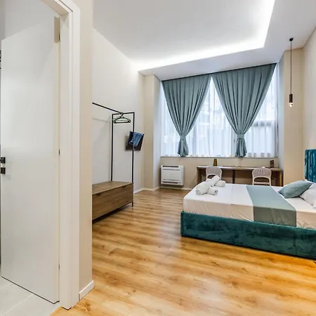 Palm Beachfront By Ps Durrës